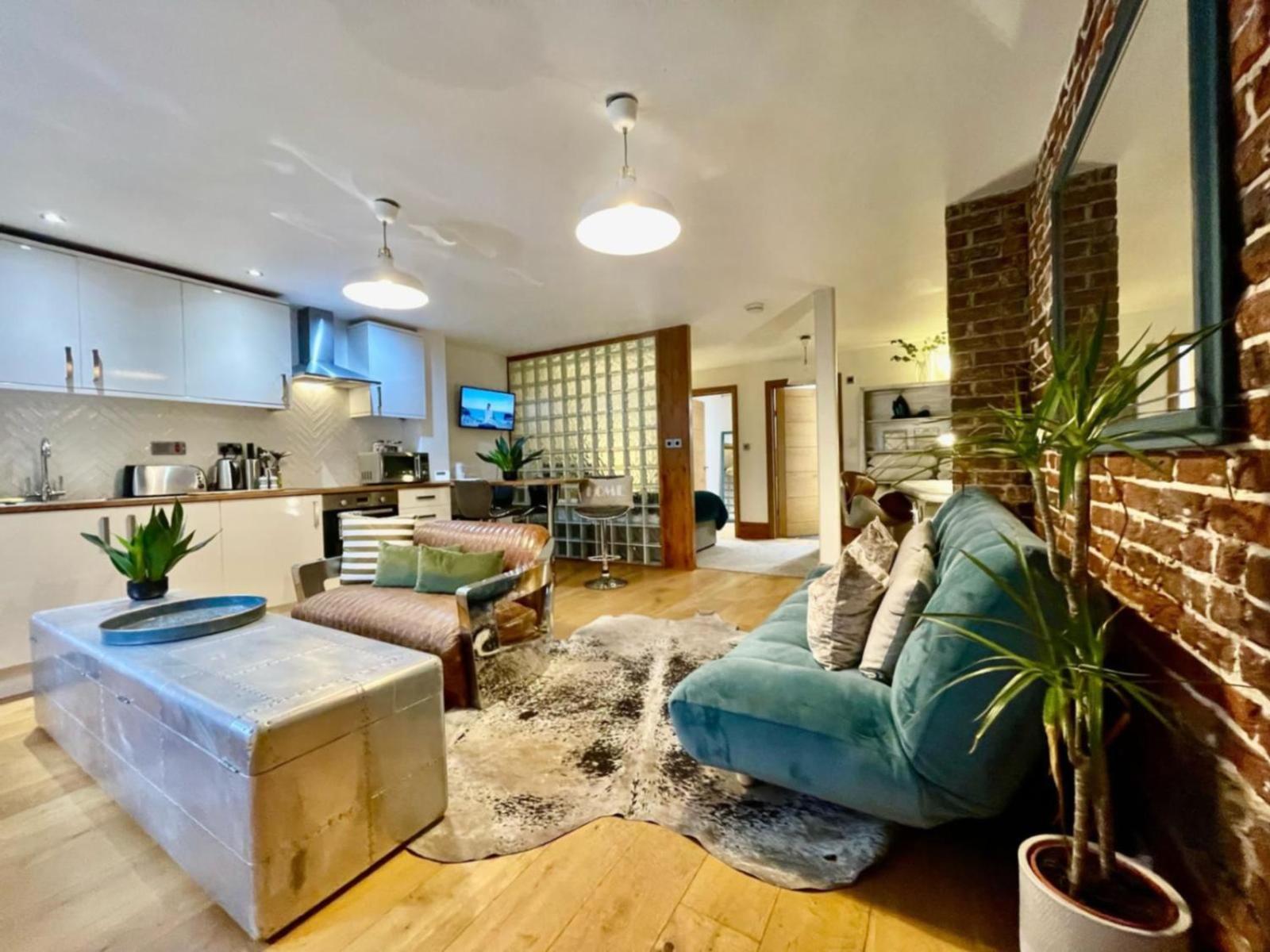 By The Beach Large Central Stylish Studio For 4 Guests Hove Buitenkant foto